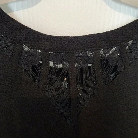 STICHFIX 41 HAWTHORN Jarred Lace Detail Cap-Sleeve Blouse XLP | Black - Picture 6 of 9